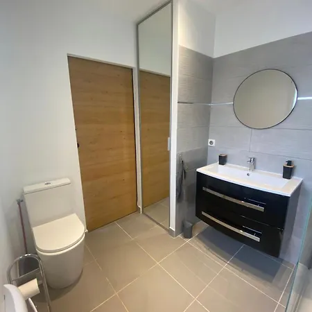 Privatunterkunft Loftly Place Cournonsec