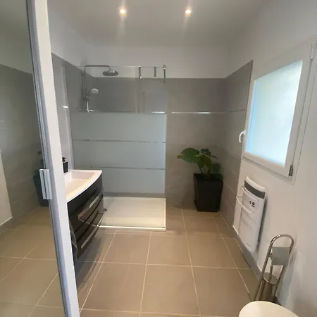 Loftly Place Cournonsec