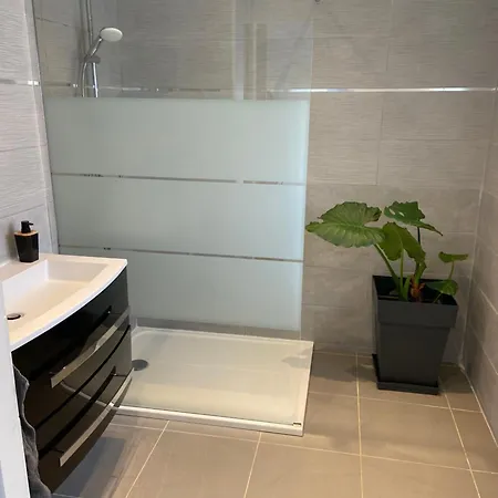 Privatunterkunft Loftly Place Cournonsec