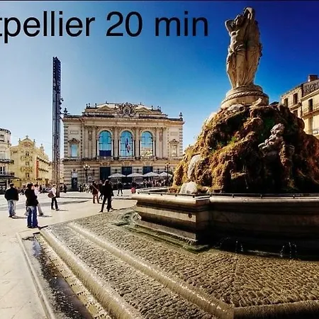 Loftly Place 홈스테이 Cournonsec