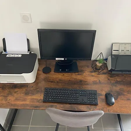 Loftly Place * Cournonsec